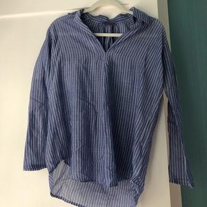 Pair this top with white jeans for a great outfit!